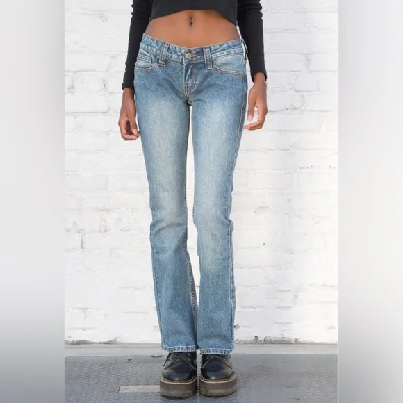 BRAND NEW Brandy Melville kylie jeans